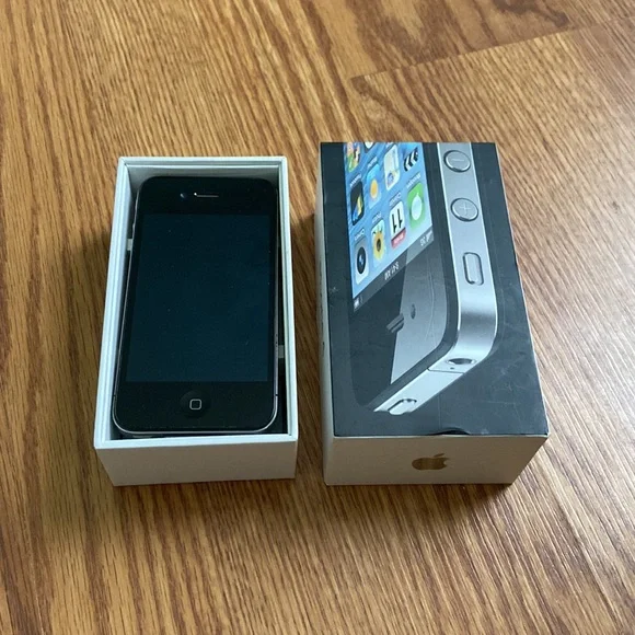 Dirty box, but the iPhone is in great quality,